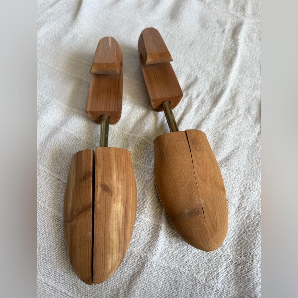 Wooden Cedar Shoe Stretchers - Pair